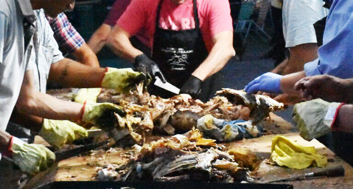 Pan dulce, fogones y banquete comunitario: Suipacha y Saavedra anticipan la Navidad