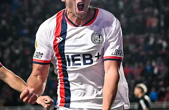 San Lorenzo comienza su participación en el Torneo Apertura ante Lanús