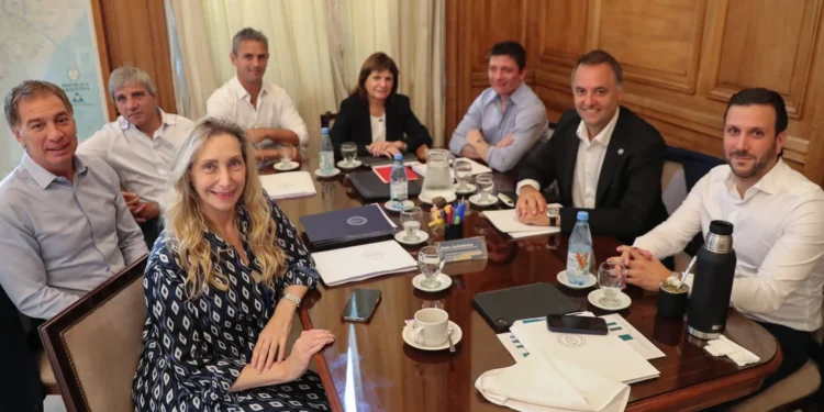 Tras el escándalo de Adorni, el Gobierno trabaja a contrarreloj para inaugurar una nueva narrativa