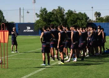 Comienza la era Álvarez en San Lorenzo: nuevo sistema y nombres propios para el estreno en el Apertura