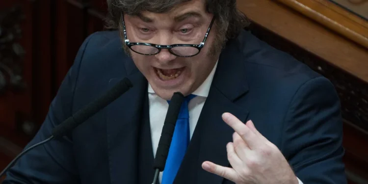 Milei volvió a apuntar contra Paolo Rocca, los empresarios “prebendarios” y FATE