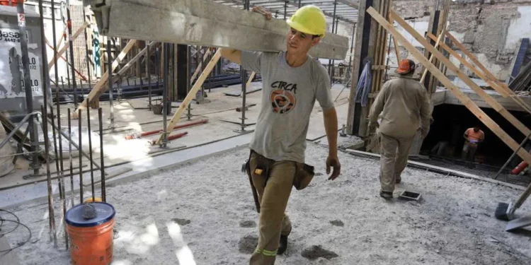 El costo de la construcción subió menos de la mitad que la inflación en febrero