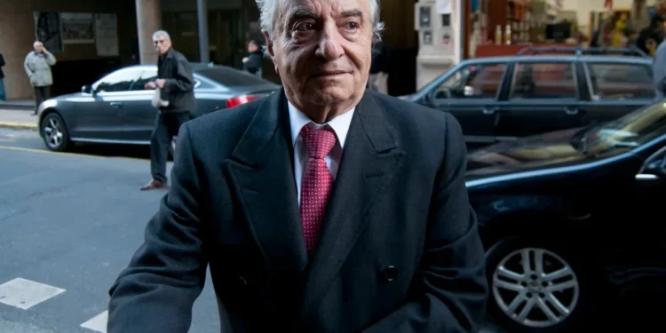 Paritaria de Comercio: acuerdan suba del 5% en tres tramos y suma fija de $20.000