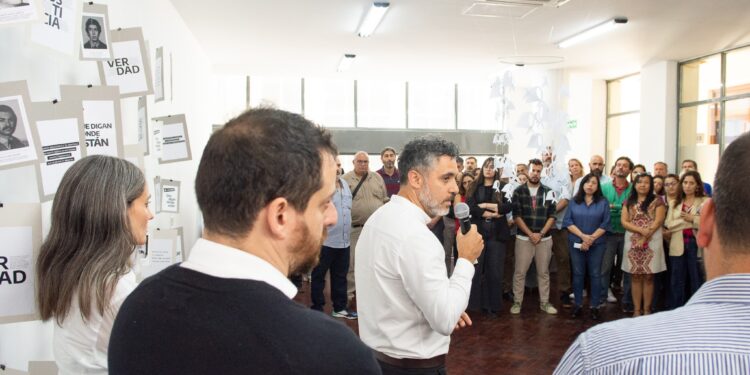 Girard recordó a trabajadoras y trabajadores desaparecidos y reafirmó el compromiso con la memoria en ARBA