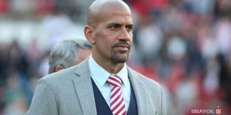 FIFA inhibió a Estudiantes por una deuda con Inter Miami vinculada al pase de Facundo Farías