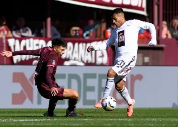 Deportivo Riestra busca su segundo triunfo en la Copa Sudamericana ante Gremio
