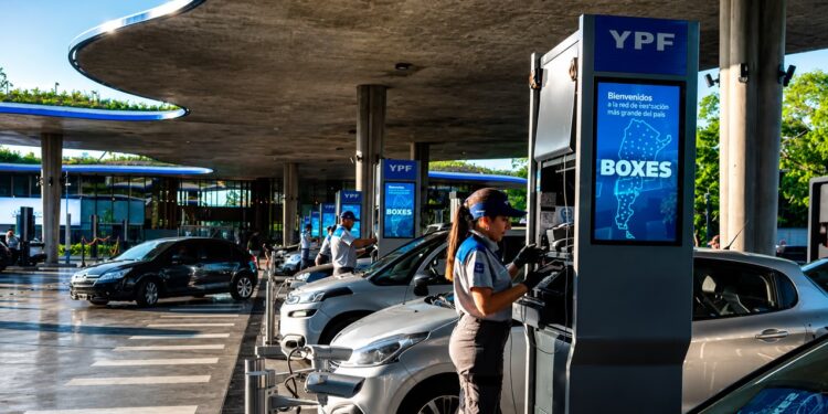 Surtidores en baja: el aumento de la nafta profundiza la caída del consumo por tercer mes consecutivo