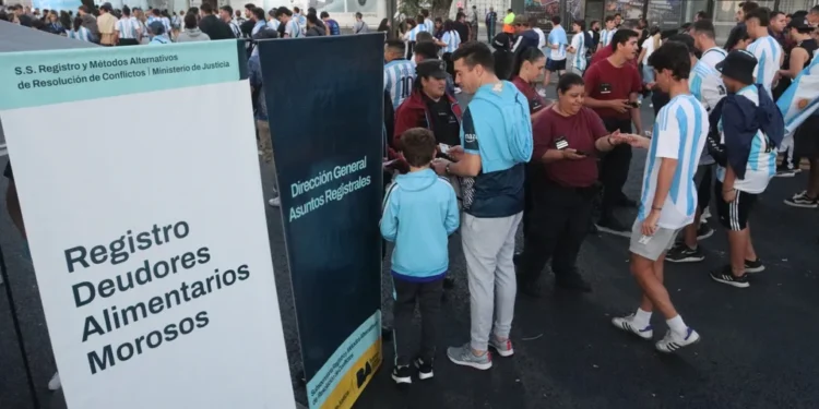 Tribuna Segura: el Gobierno amplió el programa y prohibió el ingreso de deudores alimentarios a estadios