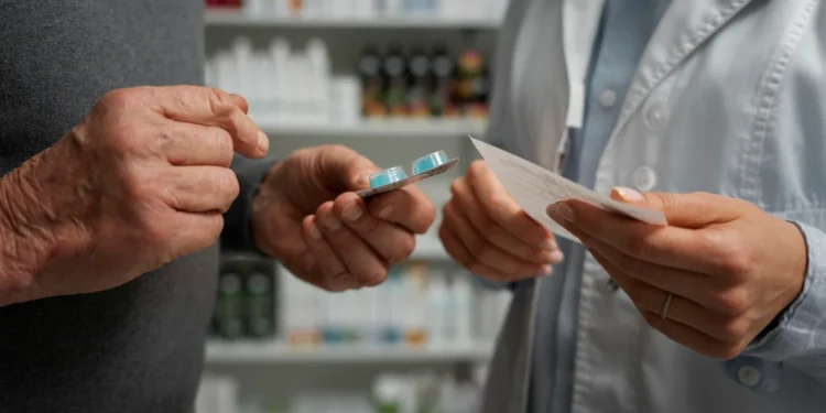 Fuerte ajuste en Salud: el Gobierno recortó más de $63.000 millones en áreas críticas y medicamentos