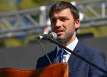 El Gobierno de Chubut avanza con acuerdos salariales y otorga un bono