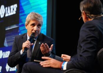 Caputo adelantó un nuevo proyecto de Inocencia Fiscal y dijo que los pagos de deuda “están totalmente cubiertos”