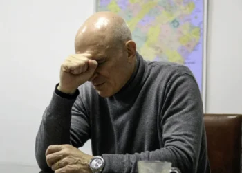 Aseguran que Espert presentó un contrato falso para justificar US$200.000