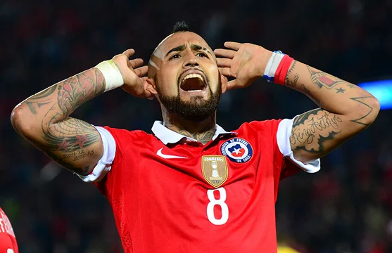 Arturo Vidal se rindió ante Messi, pero lanzó una crítica para la Selección: “Juega solo”