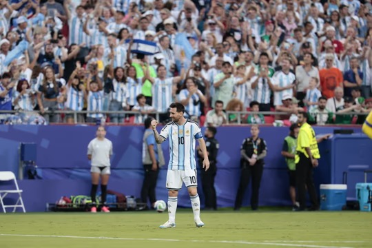 Messi hizo delirar al mundo: el eco internacional de su noche histórica ante Argelia