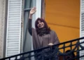 A un año de la detención de Cristina Kirchner: el PJ en shock, las vigilias militantes y la polémica del balcón