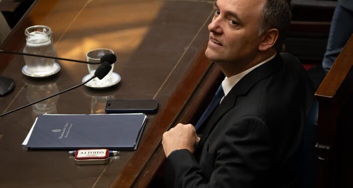 La oposición presiona en el Congreso para voltear a Adorni y el PRO no descarta dar quórum