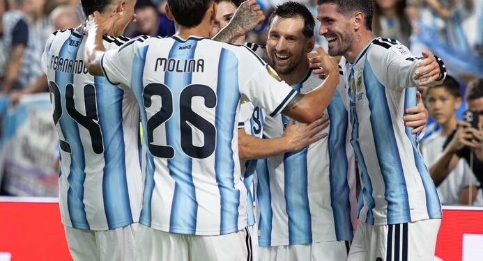 Lionel Messi, la estrella que más brilló en un valioso triunfo de Argentina ante Argelia