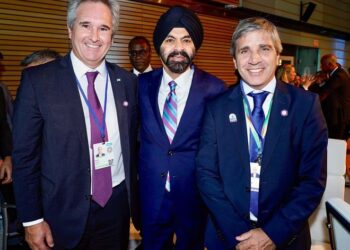 El Banco Mundial aprobó un paquete de financiamiento por US$ 2.000 millones para Argentina