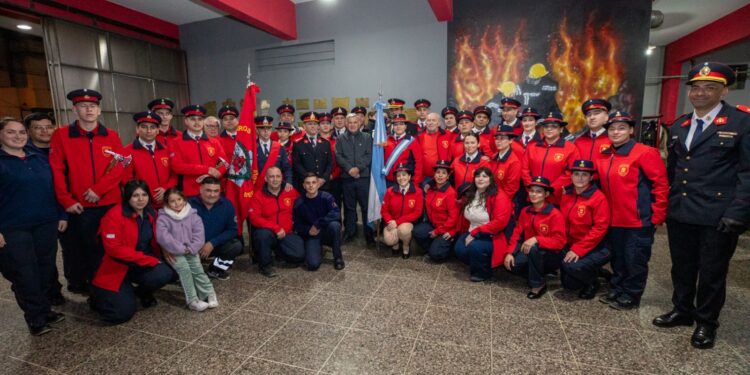 Carlos Balor destacó el compromiso y la vocación de los bomberos voluntarios