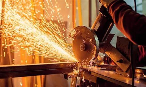 Según la UIA, la actividad industrial cayó 1,8% en junio y cerró un primer semestre en rojo