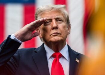 Marcha atrás de Trump sobre el cobro de tarifa del 20 por ciento en el estrecho de Ormuz