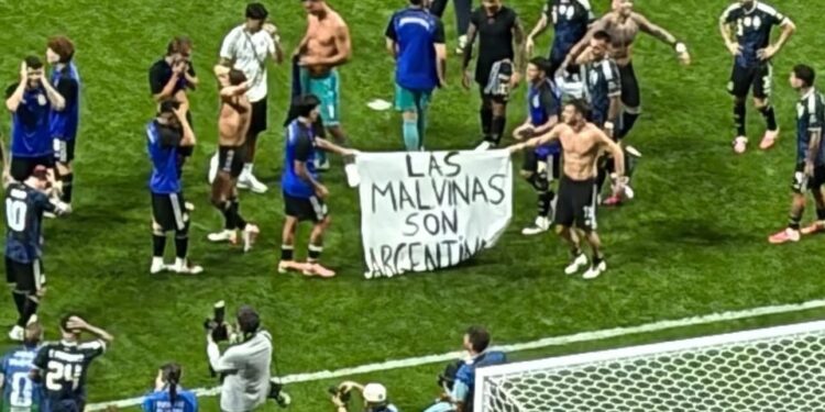Un medio británico pidió al Reino Unido que reabra las negociaciones por Malvinas