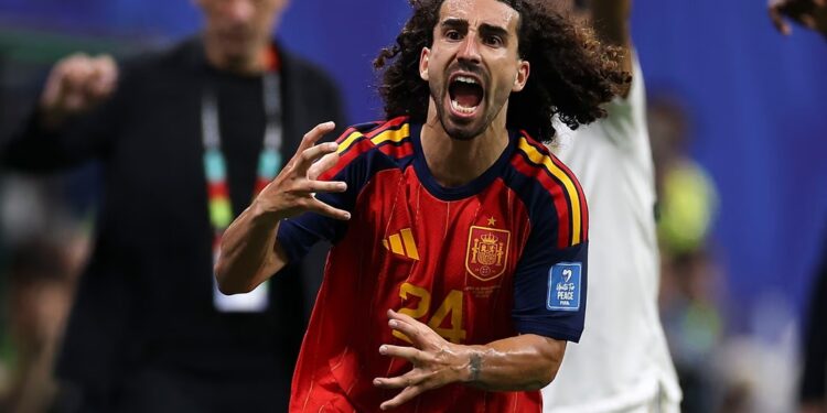 Cucurella deberá cumplir su insólita promesa tras la consagración de España