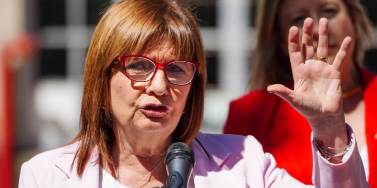 Bullrich: “La oposición usa el Mundial para hacer campaña anti-reelección”
