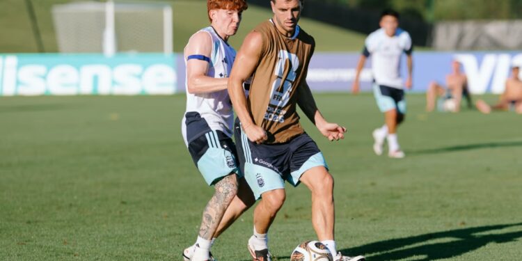 La Selección argentina volvió a los entrenamientos, con la mirada puesta en Inglaterra