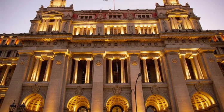 El Gobierno nombró a 12 nuevos jueces, 6 conjueces y 9 vocales