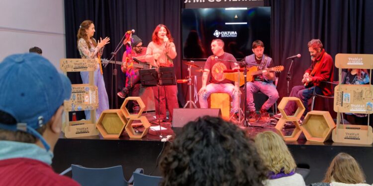 Productores culturales se reunieron en la feria gráfica del Sur “Tramar Gutiérrez”
