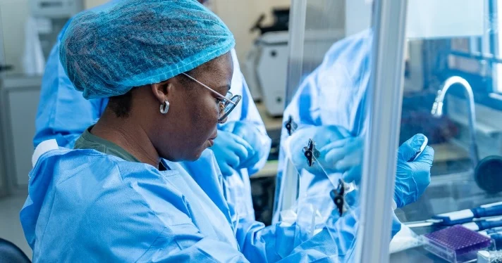 La OMS añade la primera prueba de diagnóstico para el virus del Ébola Bundibugyo a su Lista de Uso de Emergencia