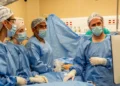Cirugía inédita en el Garrahan: un bebé con anemia severa recibió una transfusión de sangre dentro del útero