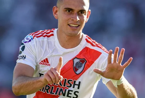 River confirmó el regreso de Rafael Santos Borré