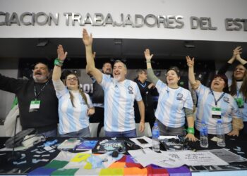 ATE demanda al Gobierno que dicte asueto administrativo a partir del mediodía del miércoles por el partido Argentina – Inglaterra