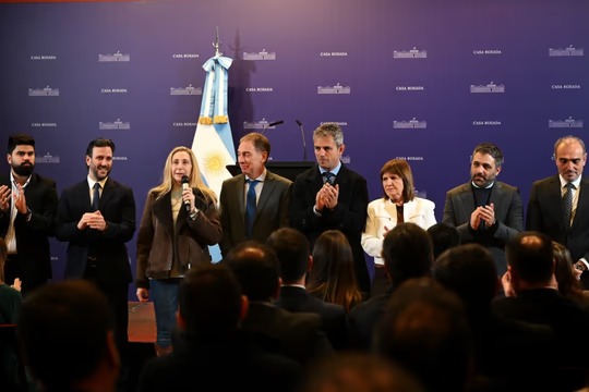 Tras las autocríticas, se vuelve a reunir la mesa política bajo dos objetivos