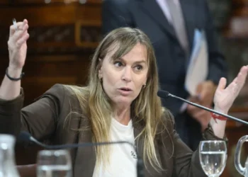Los jefes del PJ en el Senado visibilizaron su hartazgo por la interna entre Kicillof y Máximo Kirchner