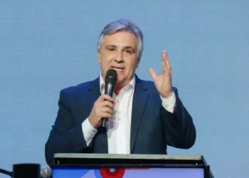 El Gobierno de Córdoba se diferencia de la Nación y lanza un plan para ayudar a morosos