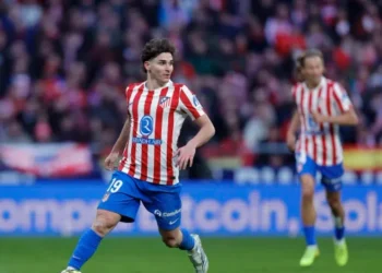 Sigue la guerra por Julián Álvarez: Laporta insistió y el Atlético respondió con un comunicado
