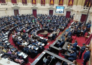 Con un temario ambicioso, el Gobierno juega sus fichas en Diputados y la oposición prepara un contragolpe