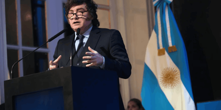 Milei viaja a Rosario para el aniversario de la Bolsa de Comercio con foco en la logística ferroviaria y el agro
