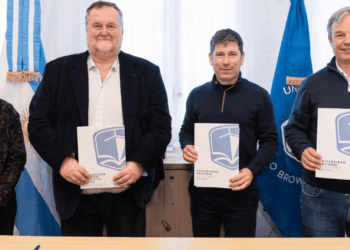 La UNaB firmó un convenio de cooperación con la Unión de Magistrados y Funcionarios de Lomas de Zamora 