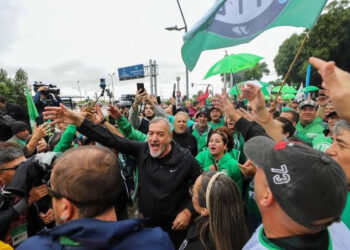 Para Aguiar, “el Consejo del Salario es inservible, una puesta en escena para convalidar los acuerdos entre empresarios y el Gobierno”
