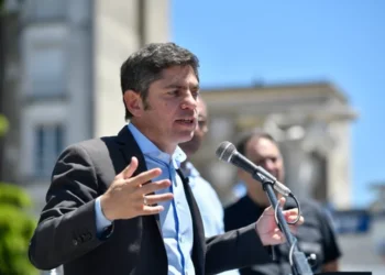 Tras lanzarse como candidato, Kicillof pide construir una “alternativa política amplia” para derrotar a Milei