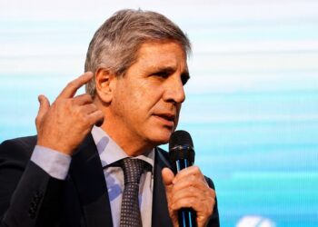 El Gobierno renovó la totalidad de los vencimientos de deuda en pesos