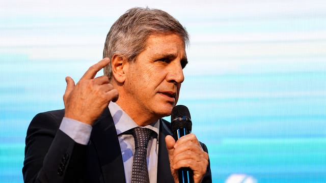 El Gobierno renovó la totalidad de los vencimientos de deuda en pesos