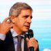 Caputo ironizó sobre el consumo en la calle Corrientes en contraposición a las críticas al rumbo económico