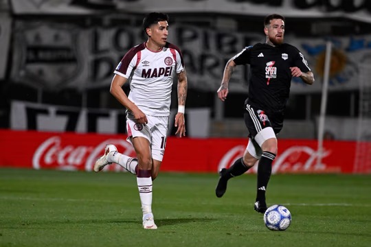 Lanús goleó a Deportivo Riestra para meterse en puestos de Playoffs del Torneo Clausura