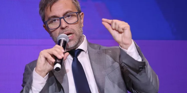 El Ministerio de Economía evitó pronunciarse sobre la polémica por la AUH y discapacidad