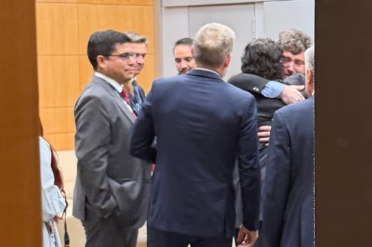 Milei recibió a los gobernadores tras su discurso en la OCDE